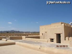 [P04] Nizwa Fort » foto by Mirna
 - 
<span class="allrVoted glyphicon glyphicon-heart hidden" id="av624781"></span>
<a class="m-l-10 hidden" id="sv624781" onclick="voting_Foto_DelVot(,624781,3254)" role="button">șterge vot <span class="glyphicon glyphicon-remove"></span></a>
<a id="v9624781" class=" c-red"  onclick="voting_Foto_SetVot(624781)" role="button"><span class="glyphicon glyphicon-heart-empty"></span> <b>LIKE</b> = Votează poza</a> <img class="hidden"  id="f624781W9" src="/imagini/loader.gif" border="0" /><span class="AjErrMes hidden" id="e624781ErM"></span>