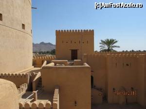[P08] Nizwa Fort » foto by Mirna
 - 
<span class="allrVoted glyphicon glyphicon-heart hidden" id="av624785"></span>
<a class="m-l-10 hidden" id="sv624785" onclick="voting_Foto_DelVot(,624785,3254)" role="button">șterge vot <span class="glyphicon glyphicon-remove"></span></a>
<a id="v9624785" class=" c-red"  onclick="voting_Foto_SetVot(624785)" role="button"><span class="glyphicon glyphicon-heart-empty"></span> <b>LIKE</b> = Votează poza</a> <img class="hidden"  id="f624785W9" src="/imagini/loader.gif" border="0" /><span class="AjErrMes hidden" id="e624785ErM"></span>