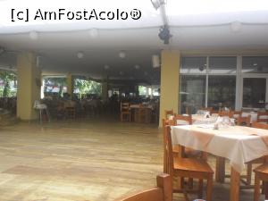 [P06] Terasa restaurantului Delta.  » foto by crisbal
 - 
<span class="allrVoted glyphicon glyphicon-heart hidden" id="av887936"></span>
<a class="m-l-10 hidden" id="sv887936" onclick="voting_Foto_DelVot(,887936,3264)" role="button">șterge vot <span class="glyphicon glyphicon-remove"></span></a>
<a id="v9887936" class=" c-red"  onclick="voting_Foto_SetVot(887936)" role="button"><span class="glyphicon glyphicon-heart-empty"></span> <b>LIKE</b> = Votează poza</a> <img class="hidden"  id="f887936W9" src="/imagini/loader.gif" border="0" /><span class="AjErrMes hidden" id="e887936ErM"></span>