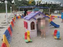 [P03] Tot de la baby-land, in spate se vad gonflabilele de la locul de joaca, acolo este destul de interesant chiar si pentru copii de 9-10 ani.  » foto by SCMK
 - 
<span class="allrVoted glyphicon glyphicon-heart hidden" id="av335393"></span>
<a class="m-l-10 hidden" id="sv335393" onclick="voting_Foto_DelVot(,335393,3264)" role="button">șterge vot <span class="glyphicon glyphicon-remove"></span></a>
<a id="v9335393" class=" c-red"  onclick="voting_Foto_SetVot(335393)" role="button"><span class="glyphicon glyphicon-heart-empty"></span> <b>LIKE</b> = Votează poza</a> <img class="hidden"  id="f335393W9" src="/imagini/loader.gif" border="0" /><span class="AjErrMes hidden" id="e335393ErM"></span>