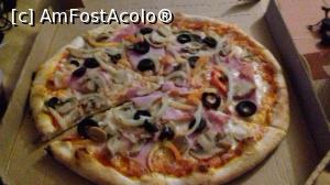 [P29] pizza, f buna » foto by Yolanda
 - 
<span class="allrVoted glyphicon glyphicon-heart hidden" id="av999880"></span>
<a class="m-l-10 hidden" id="sv999880" onclick="voting_Foto_DelVot(,999880,3264)" role="button">șterge vot <span class="glyphicon glyphicon-remove"></span></a>
<a id="v9999880" class=" c-red"  onclick="voting_Foto_SetVot(999880)" role="button"><span class="glyphicon glyphicon-heart-empty"></span> <b>LIKE</b> = Votează poza</a> <img class="hidden"  id="f999880W9" src="/imagini/loader.gif" border="0" /><span class="AjErrMes hidden" id="e999880ErM"></span>