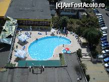 [P07] O piscina de la un hotel din Mamaia, văzuta de sus. » foto by fluturas1*
 - 
<span class="allrVoted glyphicon glyphicon-heart hidden" id="av136837"></span>
<a class="m-l-10 hidden" id="sv136837" onclick="voting_Foto_DelVot(,136837,3282)" role="button">șterge vot <span class="glyphicon glyphicon-remove"></span></a>
<a id="v9136837" class=" c-red"  onclick="voting_Foto_SetVot(136837)" role="button"><span class="glyphicon glyphicon-heart-empty"></span> <b>LIKE</b> = Votează poza</a> <img class="hidden"  id="f136837W9" src="/imagini/loader.gif" border="0" /><span class="AjErrMes hidden" id="e136837ErM"></span>