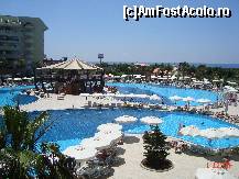 [P03] aceeasi piscina la amiaza » foto by cathzel
 - 
<span class="allrVoted glyphicon glyphicon-heart hidden" id="av219315"></span>
<a class="m-l-10 hidden" id="sv219315" onclick="voting_Foto_DelVot(,219315,3296)" role="button">șterge vot <span class="glyphicon glyphicon-remove"></span></a>
<a id="v9219315" class=" c-red"  onclick="voting_Foto_SetVot(219315)" role="button"><span class="glyphicon glyphicon-heart-empty"></span> <b>LIKE</b> = Votează poza</a> <img class="hidden"  id="f219315W9" src="/imagini/loader.gif" border="0" /><span class="AjErrMes hidden" id="e219315ErM"></span>