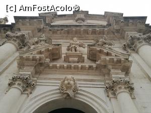 [P38] O parte a frontonului Bisericii Sveti Vlaho » foto by crismis
 - 
<span class="allrVoted glyphicon glyphicon-heart hidden" id="av967955"></span>
<a class="m-l-10 hidden" id="sv967955" onclick="voting_Foto_DelVot(,967955,3304)" role="button">șterge vot <span class="glyphicon glyphicon-remove"></span></a>
<a id="v9967955" class=" c-red"  onclick="voting_Foto_SetVot(967955)" role="button"><span class="glyphicon glyphicon-heart-empty"></span> <b>LIKE</b> = Votează poza</a> <img class="hidden"  id="f967955W9" src="/imagini/loader.gif" border="0" /><span class="AjErrMes hidden" id="e967955ErM"></span>