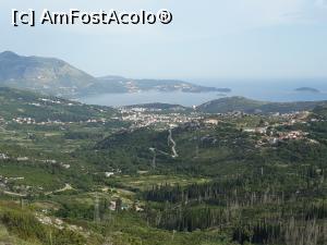 [P01] Venind dinspre Bosnia, foarte aproape de granița cu Croația, prima imagine cu golful Dubrovnik-ului.  » foto by Aurici
 - 
<span class="allrVoted glyphicon glyphicon-heart hidden" id="av1014584"></span>
<a class="m-l-10 hidden" id="sv1014584" onclick="voting_Foto_DelVot(,1014584,3304)" role="button">șterge vot <span class="glyphicon glyphicon-remove"></span></a>
<a id="v91014584" class=" c-red"  onclick="voting_Foto_SetVot(1014584)" role="button"><span class="glyphicon glyphicon-heart-empty"></span> <b>LIKE</b> = Votează poza</a> <img class="hidden"  id="f1014584W9" src="/imagini/loader.gif" border="0" /><span class="AjErrMes hidden" id="e1014584ErM"></span>