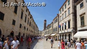 [P11] Principala stradă a cetății, strada Stradun. Este lungă cât se vede. Se termină în Piața Luza, la Turnul cu ceas.  » foto by Aurici
 - 
<span class="allrVoted glyphicon glyphicon-heart hidden" id="av1014622"></span>
<a class="m-l-10 hidden" id="sv1014622" onclick="voting_Foto_DelVot(,1014622,3304)" role="button">șterge vot <span class="glyphicon glyphicon-remove"></span></a>
<a id="v91014622" class=" c-red"  onclick="voting_Foto_SetVot(1014622)" role="button"><span class="glyphicon glyphicon-heart-empty"></span> <b>LIKE</b> = Votează poza</a> <img class="hidden"  id="f1014622W9" src="/imagini/loader.gif" border="0" /><span class="AjErrMes hidden" id="e1014622ErM"></span>