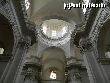 [P28] Cupola inalta si luminoasa din interiorul Catedralei din Dubrovnik » foto by ileanaxperta*
 - 
<span class="allrVoted glyphicon glyphicon-heart hidden" id="av269267"></span>
<a class="m-l-10 hidden" id="sv269267" onclick="voting_Foto_DelVot(,269267,3304)" role="button">șterge vot <span class="glyphicon glyphicon-remove"></span></a>
<a id="v9269267" class=" c-red"  onclick="voting_Foto_SetVot(269267)" role="button"><span class="glyphicon glyphicon-heart-empty"></span> <b>LIKE</b> = Votează poza</a> <img class="hidden"  id="f269267W9" src="/imagini/loader.gif" border="0" /><span class="AjErrMes hidden" id="e269267ErM"></span>