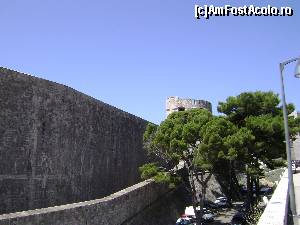 [P15] Dubrovnik - zidurile orasului vechi » foto by costy69*
 - 
<span class="allrVoted glyphicon glyphicon-heart hidden" id="av572827"></span>
<a class="m-l-10 hidden" id="sv572827" onclick="voting_Foto_DelVot(,572827,3304)" role="button">șterge vot <span class="glyphicon glyphicon-remove"></span></a>
<a id="v9572827" class=" c-red"  onclick="voting_Foto_SetVot(572827)" role="button"><span class="glyphicon glyphicon-heart-empty"></span> <b>LIKE</b> = Votează poza</a> <img class="hidden"  id="f572827W9" src="/imagini/loader.gif" border="0" /><span class="AjErrMes hidden" id="e572827ErM"></span>