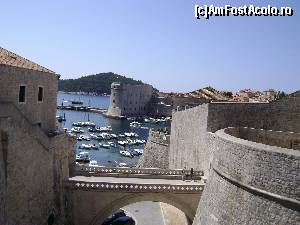 [P24] Dubrovnik - orasul vechi si portul » foto by costy69*
 - 
<span class="allrVoted glyphicon glyphicon-heart hidden" id="av572848"></span>
<a class="m-l-10 hidden" id="sv572848" onclick="voting_Foto_DelVot(,572848,3304)" role="button">șterge vot <span class="glyphicon glyphicon-remove"></span></a>
<a id="v9572848" class=" c-red"  onclick="voting_Foto_SetVot(572848)" role="button"><span class="glyphicon glyphicon-heart-empty"></span> <b>LIKE</b> = Votează poza</a> <img class="hidden"  id="f572848W9" src="/imagini/loader.gif" border="0" /><span class="AjErrMes hidden" id="e572848ErM"></span>