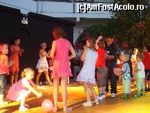 [P4x] DISCOTECA COPIILOR » foto by corinne
 - 
<span class="allrVoted glyphicon glyphicon-heart hidden" id="av17485"></span>
<a class="m-l-10 hidden" id="sv17485" onclick="voting_Foto_DelVot(,17485,3313)" role="button">șterge vot <span class="glyphicon glyphicon-remove"></span></a>
<a id="v917485" class=" c-red"  onclick="voting_Foto_SetVot(17485)" role="button"><span class="glyphicon glyphicon-heart-empty"></span> <b>LIKE</b> = Votează poza</a> <img class="hidden"  id="f17485W9" src="/imagini/loader.gif" border="0" /><span class="AjErrMes hidden" id="e17485ErM"></span>