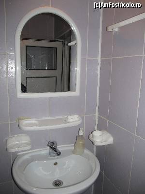 [P36] Casa Noastra Sinaia- recipient de sapun chinuit serios...  » foto by luciaoradea
 - 
<span class="allrVoted glyphicon glyphicon-heart hidden" id="av619039"></span>
<a class="m-l-10 hidden" id="sv619039" onclick="voting_Foto_DelVot(,619039,3317)" role="button">șterge vot <span class="glyphicon glyphicon-remove"></span></a>
<a id="v9619039" class=" c-red"  onclick="voting_Foto_SetVot(619039)" role="button"><span class="glyphicon glyphicon-heart-empty"></span> <b>LIKE</b> = Votează poza</a> <img class="hidden"  id="f619039W9" src="/imagini/loader.gif" border="0" /><span class="AjErrMes hidden" id="e619039ErM"></span>