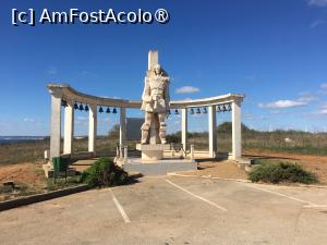 [P01] Monumentul lui Ușceakov, de la intrarea în Complex » foto by Yersinia Pestis
 - 
<span class="allrVoted glyphicon glyphicon-heart hidden" id="av1399529"></span>
<a class="m-l-10 hidden" id="sv1399529" onclick="voting_Foto_DelVot(,1399529,3328)" role="button">șterge vot <span class="glyphicon glyphicon-remove"></span></a>
<a id="v91399529" class=" c-red"  onclick="voting_Foto_SetVot(1399529)" role="button"><span class="glyphicon glyphicon-heart-empty"></span> <b>LIKE</b> = Votează poza</a> <img class="hidden"  id="f1399529W9" src="/imagini/loader.gif" border="0" /><span class="AjErrMes hidden" id="e1399529ErM"></span>