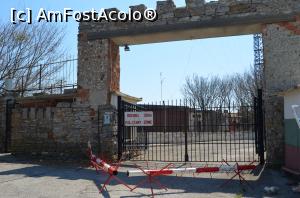 [P03] Intrarea în obiectivul militar » foto by Ioan Raita
 - 
<span class="allrVoted glyphicon glyphicon-heart hidden" id="av853293"></span>
<a class="m-l-10 hidden" id="sv853293" onclick="voting_Foto_DelVot(,853293,3328)" role="button">șterge vot <span class="glyphicon glyphicon-remove"></span></a>
<a id="v9853293" class=" c-red"  onclick="voting_Foto_SetVot(853293)" role="button"><span class="glyphicon glyphicon-heart-empty"></span> <b>LIKE</b> = Votează poza</a> <img class="hidden"  id="f853293W9" src="/imagini/loader.gif" border="0" /><span class="AjErrMes hidden" id="e853293ErM"></span>