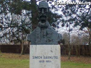 [P17] Simion Barnutiu 1808-1864 » foto by DanielG&Family
 - 
<span class="allrVoted glyphicon glyphicon-heart hidden" id="av700391"></span>
<a class="m-l-10 hidden" id="sv700391" onclick="voting_Foto_DelVot(,700391,3340)" role="button">șterge vot <span class="glyphicon glyphicon-remove"></span></a>
<a id="v9700391" class=" c-red"  onclick="voting_Foto_SetVot(700391)" role="button"><span class="glyphicon glyphicon-heart-empty"></span> <b>LIKE</b> = Votează poza</a> <img class="hidden"  id="f700391W9" src="/imagini/loader.gif" border="0" /><span class="AjErrMes hidden" id="e700391ErM"></span>