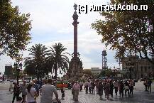 [P55] statuia lui Cristofor Columb din Port Vell( se spune ca marinarii se orientau dupa ea cas a ajunga cu bine in port mai ales pe timp de furtuna..)
Aici se ajunge din vestita strada Rambla. » foto by gabilove*
 - 
<span class="allrVoted glyphicon glyphicon-heart hidden" id="av22118"></span>
<a class="m-l-10 hidden" id="sv22118" onclick="voting_Foto_DelVot(,22118,3356)" role="button">șterge vot <span class="glyphicon glyphicon-remove"></span></a>
<a id="v922118" class=" c-red"  onclick="voting_Foto_SetVot(22118)" role="button"><span class="glyphicon glyphicon-heart-empty"></span> <b>LIKE</b> = Votează poza</a> <img class="hidden"  id="f22118W9" src="/imagini/loader.gif" border="0" /><span class="AjErrMes hidden" id="e22118ErM"></span>