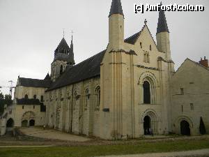 [P13] Valea Loarei - Abația Fontevraud - una din cele mai mari abații ale Occidentului creștin, loc de veci pentru Richard Inimă de Leu.  » foto by doina_c24
 - 
<span class="allrVoted glyphicon glyphicon-heart hidden" id="av405169"></span>
<a class="m-l-10 hidden" id="sv405169" onclick="voting_Foto_DelVot(,405169,3364)" role="button">șterge vot <span class="glyphicon glyphicon-remove"></span></a>
<a id="v9405169" class=" c-red"  onclick="voting_Foto_SetVot(405169)" role="button"><span class="glyphicon glyphicon-heart-empty"></span> <b>LIKE</b> = Votează poza</a> <img class="hidden"  id="f405169W9" src="/imagini/loader.gif" border="0" /><span class="AjErrMes hidden" id="e405169ErM"></span>
