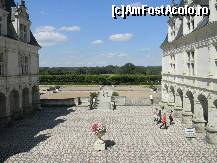 [P61] Castelul Villandry - curtea de onoare.  » foto by doina_c24
 - 
<span class="allrVoted glyphicon glyphicon-heart hidden" id="av419805"></span>
<a class="m-l-10 hidden" id="sv419805" onclick="voting_Foto_DelVot(,419805,3364)" role="button">șterge vot <span class="glyphicon glyphicon-remove"></span></a>
<a id="v9419805" class=" c-red"  onclick="voting_Foto_SetVot(419805)" role="button"><span class="glyphicon glyphicon-heart-empty"></span> <b>LIKE</b> = Votează poza</a> <img class="hidden"  id="f419805W9" src="/imagini/loader.gif" border="0" /><span class="AjErrMes hidden" id="e419805ErM"></span>
