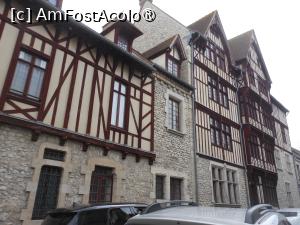 [P23] Moret-sur-Loing - un oraș medieval fortificat » foto by iulianic
 - 
<span class="allrVoted glyphicon glyphicon-heart hidden" id="av1486332"></span>
<a class="m-l-10 hidden" id="sv1486332" onclick="voting_Foto_DelVot(,1486332,3364)" role="button">șterge vot <span class="glyphicon glyphicon-remove"></span></a>
<a id="v91486332" class=" c-red"  onclick="voting_Foto_SetVot(1486332)" role="button"><span class="glyphicon glyphicon-heart-empty"></span> <b>LIKE</b> = Votează poza</a> <img class="hidden"  id="f1486332W9" src="/imagini/loader.gif" border="0" /><span class="AjErrMes hidden" id="e1486332ErM"></span>