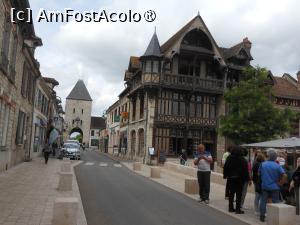 [P07] Moret-sur-Loing - un oraș medieval fortificat » foto by iulianic
 - 
<span class="allrVoted glyphicon glyphicon-heart hidden" id="av1486316"></span>
<a class="m-l-10 hidden" id="sv1486316" onclick="voting_Foto_DelVot(,1486316,3364)" role="button">șterge vot <span class="glyphicon glyphicon-remove"></span></a>
<a id="v91486316" class=" c-red"  onclick="voting_Foto_SetVot(1486316)" role="button"><span class="glyphicon glyphicon-heart-empty"></span> <b>LIKE</b> = Votează poza</a> <img class="hidden"  id="f1486316W9" src="/imagini/loader.gif" border="0" /><span class="AjErrMes hidden" id="e1486316ErM"></span>