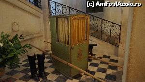 [P10] Scaunul folosit la transportarea persoanelor si cismele de vizitiu.  » foto by ania
 - 
<span class="allrVoted glyphicon glyphicon-heart hidden" id="av683803"></span>
<a class="m-l-10 hidden" id="sv683803" onclick="voting_Foto_DelVot(,683803,3364)" role="button">șterge vot <span class="glyphicon glyphicon-remove"></span></a>
<a id="v9683803" class=" c-red"  onclick="voting_Foto_SetVot(683803)" role="button"><span class="glyphicon glyphicon-heart-empty"></span> <b>LIKE</b> = Votează poza</a> <img class="hidden"  id="f683803W9" src="/imagini/loader.gif" border="0" /><span class="AjErrMes hidden" id="e683803ErM"></span>