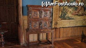 [P33] Piesa de mobilier tot din camera regelui, care de altfel era cea mai bogat decorata.  » foto by ania
 - 
<span class="allrVoted glyphicon glyphicon-heart hidden" id="av693918"></span>
<a class="m-l-10 hidden" id="sv693918" onclick="voting_Foto_DelVot(,693918,3364)" role="button">șterge vot <span class="glyphicon glyphicon-remove"></span></a>
<a id="v9693918" class=" c-red"  onclick="voting_Foto_SetVot(693918)" role="button"><span class="glyphicon glyphicon-heart-empty"></span> <b>LIKE</b> = Votează poza</a> <img class="hidden"  id="f693918W9" src="/imagini/loader.gif" border="0" /><span class="AjErrMes hidden" id="e693918ErM"></span>