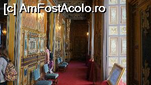 [P11] Un hol bogat decorat care duce spre Sala de Mese.  » foto by ania
 - 
<span class="allrVoted glyphicon glyphicon-heart hidden" id="av711008"></span>
<a class="m-l-10 hidden" id="sv711008" onclick="voting_Foto_DelVot(,711008,3364)" role="button">șterge vot <span class="glyphicon glyphicon-remove"></span></a>
<a id="v9711008" class=" c-red"  onclick="voting_Foto_SetVot(711008)" role="button"><span class="glyphicon glyphicon-heart-empty"></span> <b>LIKE</b> = Votează poza</a> <img class="hidden"  id="f711008W9" src="/imagini/loader.gif" border="0" /><span class="AjErrMes hidden" id="e711008ErM"></span>