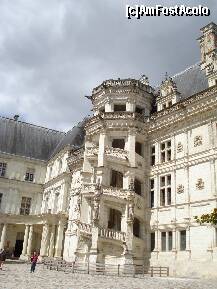 [P10] Franta - Valea Loirei - Chateau Blois - celebra scara exterioara » foto by Diaura*
 - 
<span class="allrVoted glyphicon glyphicon-heart hidden" id="av208942"></span>
<a class="m-l-10 hidden" id="sv208942" onclick="voting_Foto_DelVot(,208942,3364)" role="button">șterge vot <span class="glyphicon glyphicon-remove"></span></a>
<a id="v9208942" class=" c-red"  onclick="voting_Foto_SetVot(208942)" role="button"><span class="glyphicon glyphicon-heart-empty"></span> <b>LIKE</b> = Votează poza</a> <img class="hidden"  id="f208942W9" src="/imagini/loader.gif" border="0" /><span class="AjErrMes hidden" id="e208942ErM"></span>