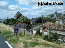 [P01] Franta - Valea Loirei - intrarea in localitatea Amboise » foto by Diaura*
 - 
<span class="allrVoted glyphicon glyphicon-heart hidden" id="av209919"></span>
<a class="m-l-10 hidden" id="sv209919" onclick="voting_Foto_DelVot(,209919,3364)" role="button">șterge vot <span class="glyphicon glyphicon-remove"></span></a>
<a id="v9209919" class=" c-red"  onclick="voting_Foto_SetVot(209919)" role="button"><span class="glyphicon glyphicon-heart-empty"></span> <b>LIKE</b> = Votează poza</a> <img class="hidden"  id="f209919W9" src="/imagini/loader.gif" border="0" /><span class="AjErrMes hidden" id="e209919ErM"></span>