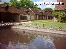 [P18] Grajdurile si lacul pentru pasari de curte ale fermei regale » foto by dorgo
 - 
<span class="allrVoted glyphicon glyphicon-heart hidden" id="av169261"></span>
<a class="m-l-10 hidden" id="sv169261" onclick="voting_Foto_DelVot(,169261,3364)" role="button">șterge vot <span class="glyphicon glyphicon-remove"></span></a>
<a id="v9169261" class=" c-red"  onclick="voting_Foto_SetVot(169261)" role="button"><span class="glyphicon glyphicon-heart-empty"></span> <b>LIKE</b> = Votează poza</a> <img class="hidden"  id="f169261W9" src="/imagini/loader.gif" border="0" /><span class="AjErrMes hidden" id="e169261ErM"></span>