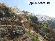 [P03] Fira, capitala insulei (urcand dinspre Caldera cu telecabina)  » foto by Ela Elvira
 - 
<span class="allrVoted glyphicon glyphicon-heart hidden" id="av414759"></span>
<a class="m-l-10 hidden" id="sv414759" onclick="voting_Foto_DelVot(,414759,3378)" role="button">șterge vot <span class="glyphicon glyphicon-remove"></span></a>
<a id="v9414759" class=" c-red"  onclick="voting_Foto_SetVot(414759)" role="button"><span class="glyphicon glyphicon-heart-empty"></span> <b>LIKE</b> = Votează poza</a> <img class="hidden"  id="f414759W9" src="/imagini/loader.gif" border="0" /><span class="AjErrMes hidden" id="e414759ErM"></span>