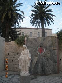 [P14] Nazareth - statuia Fecioarei Maria aflata in curtea bisericii catolice a Bunevestiri » foto by artemisa24
 - 
<span class="allrVoted glyphicon glyphicon-heart hidden" id="av172205"></span>
<a class="m-l-10 hidden" id="sv172205" onclick="voting_Foto_DelVot(,172205,3380)" role="button">șterge vot <span class="glyphicon glyphicon-remove"></span></a>
<a id="v9172205" class=" c-red"  onclick="voting_Foto_SetVot(172205)" role="button"><span class="glyphicon glyphicon-heart-empty"></span> <b>LIKE</b> = Votează poza</a> <img class="hidden"  id="f172205W9" src="/imagini/loader.gif" border="0" /><span class="AjErrMes hidden" id="e172205ErM"></span>