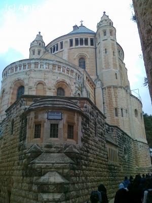 [P44] Ierusalim - biserica de pe locul adormirii Maicii Domnului » foto by calator2000
 - 
<span class="allrVoted glyphicon glyphicon-heart hidden" id="av708845"></span>
<a class="m-l-10 hidden" id="sv708845" onclick="voting_Foto_DelVot(,708845,3380)" role="button">șterge vot <span class="glyphicon glyphicon-remove"></span></a>
<a id="v9708845" class=" c-red"  onclick="voting_Foto_SetVot(708845)" role="button"><span class="glyphicon glyphicon-heart-empty"></span> <b>LIKE</b> = Votează poza</a> <img class="hidden"  id="f708845W9" src="/imagini/loader.gif" border="0" /><span class="AjErrMes hidden" id="e708845ErM"></span>