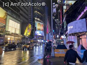 [P18] Times Square. » foto by Dănuț.Albu
 - 
<span class="allrVoted glyphicon glyphicon-heart hidden" id="av1373214"></span>
<a class="m-l-10 hidden" id="sv1373214" onclick="voting_Foto_DelVot(,1373214,3385)" role="button">șterge vot <span class="glyphicon glyphicon-remove"></span></a>
<a id="v91373214" class=" c-red"  onclick="voting_Foto_SetVot(1373214)" role="button"><span class="glyphicon glyphicon-heart-empty"></span> <b>LIKE</b> = Votează poza</a> <img class="hidden"  id="f1373214W9" src="/imagini/loader.gif" border="0" /><span class="AjErrMes hidden" id="e1373214ErM"></span>