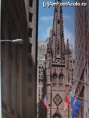 [P18] Biserica Trinity aproape dw Wall Street » foto by Marian Preda
 - 
<span class="allrVoted glyphicon glyphicon-heart hidden" id="av679929"></span>
<a class="m-l-10 hidden" id="sv679929" onclick="voting_Foto_DelVot(,679929,3385)" role="button">șterge vot <span class="glyphicon glyphicon-remove"></span></a>
<a id="v9679929" class=" c-red"  onclick="voting_Foto_SetVot(679929)" role="button"><span class="glyphicon glyphicon-heart-empty"></span> <b>LIKE</b> = Votează poza</a> <img class="hidden"  id="f679929W9" src="/imagini/loader.gif" border="0" /><span class="AjErrMes hidden" id="e679929ErM"></span>
