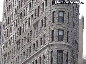 [P07] Flatiron Building (detaliu) decorata cu placi metalice cu motive din renasterea italiana - Manhattan/N. Y. City » foto by Dan-Ioan
 - 
<span class="allrVoted glyphicon glyphicon-heart hidden" id="av554632"></span>
<a class="m-l-10 hidden" id="sv554632" onclick="voting_Foto_DelVot(,554632,3385)" role="button">șterge vot <span class="glyphicon glyphicon-remove"></span></a>
<a id="v9554632" class=" c-red"  onclick="voting_Foto_SetVot(554632)" role="button"><span class="glyphicon glyphicon-heart-empty"></span> <b>LIKE</b> = Votează poza</a> <img class="hidden"  id="f554632W9" src="/imagini/loader.gif" border="0" /><span class="AjErrMes hidden" id="e554632ErM"></span>