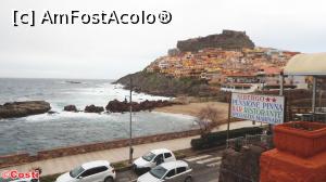 [P03] Vedere spre plaja și castelul din Castelsardo, de la intrarea de la Albergo Antica Pensione Pinna » foto by Costi
 - 
<span class="allrVoted glyphicon glyphicon-heart hidden" id="av1037075"></span>
<a class="m-l-10 hidden" id="sv1037075" onclick="voting_Foto_DelVot(,1037075,3391)" role="button">șterge vot <span class="glyphicon glyphicon-remove"></span></a>
<a id="v91037075" class=" c-red"  onclick="voting_Foto_SetVot(1037075)" role="button"><span class="glyphicon glyphicon-heart-empty"></span> <b>LIKE</b> = Votează poza</a> <img class="hidden"  id="f1037075W9" src="/imagini/loader.gif" border="0" /><span class="AjErrMes hidden" id="e1037075ErM"></span>
