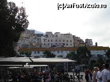 [P11] O zi în Gibraltar - terase în Grand Casemates Square » foto by nicole33
 - 
<span class="allrVoted glyphicon glyphicon-heart hidden" id="av466273"></span>
<a class="m-l-10 hidden" id="sv466273" onclick="voting_Foto_DelVot(,466273,3397)" role="button">șterge vot <span class="glyphicon glyphicon-remove"></span></a>
<a id="v9466273" class=" c-red"  onclick="voting_Foto_SetVot(466273)" role="button"><span class="glyphicon glyphicon-heart-empty"></span> <b>LIKE</b> = Votează poza</a> <img class="hidden"  id="f466273W9" src="/imagini/loader.gif" border="0" /><span class="AjErrMes hidden" id="e466273ErM"></span>