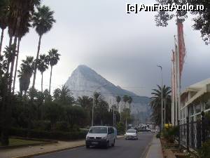 [P01] 1. După mai bine de două ore de mers, ne apare în față stânca Gibraltarului.  » foto by msnd
 - 
<span class="allrVoted glyphicon glyphicon-heart hidden" id="av508977"></span>
<a class="m-l-10 hidden" id="sv508977" onclick="voting_Foto_DelVot(,508977,3397)" role="button">șterge vot <span class="glyphicon glyphicon-remove"></span></a>
<a id="v9508977" class=" c-red"  onclick="voting_Foto_SetVot(508977)" role="button"><span class="glyphicon glyphicon-heart-empty"></span> <b>LIKE</b> = Votează poza</a> <img class="hidden"  id="f508977W9" src="/imagini/loader.gif" border="0" /><span class="AjErrMes hidden" id="e508977ErM"></span>