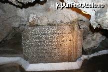 [P45] O placă din peştera Sf. Mihail, amintind de vizita aici, în 1954, a reginei Elisabeta » foto by Costi
 - 
<span class="allrVoted glyphicon glyphicon-heart hidden" id="av198106"></span>
<a class="m-l-10 hidden" id="sv198106" onclick="voting_Foto_DelVot(,198106,3397)" role="button">șterge vot <span class="glyphicon glyphicon-remove"></span></a>
<a id="v9198106" class=" c-red"  onclick="voting_Foto_SetVot(198106)" role="button"><span class="glyphicon glyphicon-heart-empty"></span> <b>LIKE</b> = Votează poza</a> <img class="hidden"  id="f198106W9" src="/imagini/loader.gif" border="0" /><span class="AjErrMes hidden" id="e198106ErM"></span>