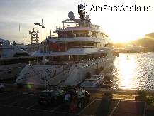 [P13x] Antibes, visand prin port... » foto by lizuk
 - 
<span class="allrVoted glyphicon glyphicon-heart hidden" id="av16240"></span>
<a class="m-l-10 hidden" id="sv16240" onclick="voting_Foto_DelVot(,16240,3404)" role="button">șterge vot <span class="glyphicon glyphicon-remove"></span></a>
<a id="v916240" class=" c-red"  onclick="voting_Foto_SetVot(16240)" role="button"><span class="glyphicon glyphicon-heart-empty"></span> <b>LIKE</b> = Votează poza</a> <img class="hidden"  id="f16240W9" src="/imagini/loader.gif" border="0" /><span class="AjErrMes hidden" id="e16240ErM"></span>