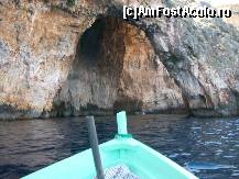 [P13] De la bordul barcii, admirand frumusetea grotelor sapate in calcar auriu, ceea ce ofera Maltei un farmec aparte, apreciat de cei mai pretentiosi turisti » foto by myosothis
 - 
<span class="allrVoted glyphicon glyphicon-heart hidden" id="av133009"></span>
<a class="m-l-10 hidden" id="sv133009" onclick="voting_Foto_DelVot(,133009,3405)" role="button">șterge vot <span class="glyphicon glyphicon-remove"></span></a>
<a id="v9133009" class=" c-red"  onclick="voting_Foto_SetVot(133009)" role="button"><span class="glyphicon glyphicon-heart-empty"></span> <b>LIKE</b> = Votează poza</a> <img class="hidden"  id="f133009W9" src="/imagini/loader.gif" border="0" /><span class="AjErrMes hidden" id="e133009ErM"></span>