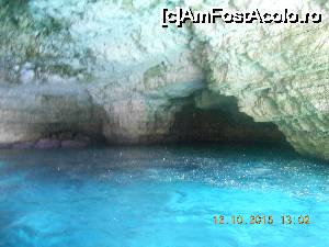 [P05] Una dintre grotele săpate în stâncă de apele Mediteranei.  » foto by Rodel
 - 
<span class="allrVoted glyphicon glyphicon-heart hidden" id="av691409"></span>
<a class="m-l-10 hidden" id="sv691409" onclick="voting_Foto_DelVot(,691409,3405)" role="button">șterge vot <span class="glyphicon glyphicon-remove"></span></a>
<a id="v9691409" class=" c-red"  onclick="voting_Foto_SetVot(691409)" role="button"><span class="glyphicon glyphicon-heart-empty"></span> <b>LIKE</b> = Votează poza</a> <img class="hidden"  id="f691409W9" src="/imagini/loader.gif" border="0" /><span class="AjErrMes hidden" id="e691409ErM"></span>