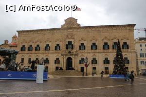 [P08] Valletta, Auberge de Castille și Piața Castiliei » foto by mprofeanu
 - 
<span class="allrVoted glyphicon glyphicon-heart hidden" id="av1273479"></span>
<a class="m-l-10 hidden" id="sv1273479" onclick="voting_Foto_DelVot(,1273479,3405)" role="button">șterge vot <span class="glyphicon glyphicon-remove"></span></a>
<a id="v91273479" class=" c-red"  onclick="voting_Foto_SetVot(1273479)" role="button"><span class="glyphicon glyphicon-heart-empty"></span> <b>LIKE</b> = Votează poza</a> <img class="hidden"  id="f1273479W9" src="/imagini/loader.gif" border="0" /><span class="AjErrMes hidden" id="e1273479ErM"></span>