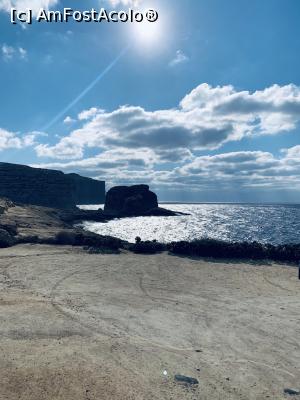 [P24] Fungus rock, Gozo » foto by indiralisa_26
 - 
<span class="allrVoted glyphicon glyphicon-heart hidden" id="av1142638"></span>
<a class="m-l-10 hidden" id="sv1142638" onclick="voting_Foto_DelVot(,1142638,3405)" role="button">șterge vot <span class="glyphicon glyphicon-remove"></span></a>
<a id="v91142638" class=" c-red"  onclick="voting_Foto_SetVot(1142638)" role="button"><span class="glyphicon glyphicon-heart-empty"></span> <b>LIKE</b> = Votează poza</a> <img class="hidden"  id="f1142638W9" src="/imagini/loader.gif" border="0" /><span class="AjErrMes hidden" id="e1142638ErM"></span>