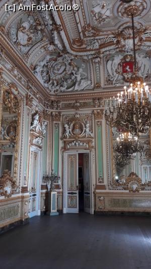 [P01] Sala de bal » foto by Carmenel
 - 
<span class="allrVoted glyphicon glyphicon-heart hidden" id="av848055"></span>
<a class="m-l-10 hidden" id="sv848055" onclick="voting_Foto_DelVot(,848055,3405)" role="button">șterge vot <span class="glyphicon glyphicon-remove"></span></a>
<a id="v9848055" class=" c-red"  onclick="voting_Foto_SetVot(848055)" role="button"><span class="glyphicon glyphicon-heart-empty"></span> <b>LIKE</b> = Votează poza</a> <img class="hidden"  id="f848055W9" src="/imagini/loader.gif" border="0" /><span class="AjErrMes hidden" id="e848055ErM"></span>