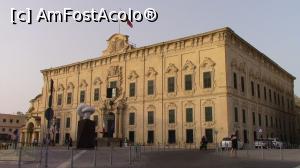 [P16] La Valletta. Il Berga ta Kastilja (sediul Guvernului). » foto by ovidiuyepi
 - 
<span class="allrVoted glyphicon glyphicon-heart hidden" id="av1221162"></span>
<a class="m-l-10 hidden" id="sv1221162" onclick="voting_Foto_DelVot(,1221162,3405)" role="button">șterge vot <span class="glyphicon glyphicon-remove"></span></a>
<a id="v91221162" class=" c-red"  onclick="voting_Foto_SetVot(1221162)" role="button"><span class="glyphicon glyphicon-heart-empty"></span> <b>LIKE</b> = Votează poza</a> <img class="hidden"  id="f1221162W9" src="/imagini/loader.gif" border="0" /><span class="AjErrMes hidden" id="e1221162ErM"></span>