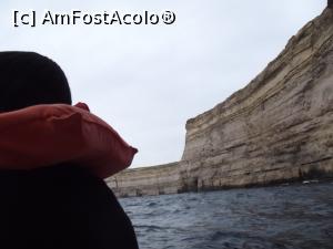 [P26] Din barcă, spre locul unde se afla Azure Window » foto by irinad
 - 
<span class="allrVoted glyphicon glyphicon-heart hidden" id="av943917"></span>
<a class="m-l-10 hidden" id="sv943917" onclick="voting_Foto_DelVot(,943917,3405)" role="button">șterge vot <span class="glyphicon glyphicon-remove"></span></a>
<a id="v9943917" class=" c-red"  onclick="voting_Foto_SetVot(943917)" role="button"><span class="glyphicon glyphicon-heart-empty"></span> <b>LIKE</b> = Votează poza</a> <img class="hidden"  id="f943917W9" src="/imagini/loader.gif" border="0" /><span class="AjErrMes hidden" id="e943917ErM"></span>