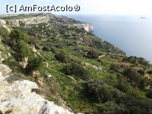 [P49] Peisaj de la Dingli Cliffs, în zare, insuliţa Filfla » foto by irinad
 - 
<span class="allrVoted glyphicon glyphicon-heart hidden" id="av943967"></span>
<a class="m-l-10 hidden" id="sv943967" onclick="voting_Foto_DelVot(,943967,3405)" role="button">șterge vot <span class="glyphicon glyphicon-remove"></span></a>
<a id="v9943967" class=" c-red"  onclick="voting_Foto_SetVot(943967)" role="button"><span class="glyphicon glyphicon-heart-empty"></span> <b>LIKE</b> = Votează poza</a> <img class="hidden"  id="f943967W9" src="/imagini/loader.gif" border="0" /><span class="AjErrMes hidden" id="e943967ErM"></span>