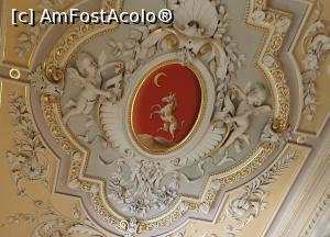[P03] Tavanele sunt foarte elaborate, in cateva camere fiind pictat si blazonul  familiei (un inorog pe fond rosu). » foto by geani anto
 - 
<span class="allrVoted glyphicon glyphicon-heart hidden" id="av1253109"></span>
<a class="m-l-10 hidden" id="sv1253109" onclick="voting_Foto_DelVot(,1253109,3405)" role="button">șterge vot <span class="glyphicon glyphicon-remove"></span></a>
<a id="v91253109" class=" c-red"  onclick="voting_Foto_SetVot(1253109)" role="button"><span class="glyphicon glyphicon-heart-empty"></span> <b>LIKE</b> = Votează poza</a> <img class="hidden"  id="f1253109W9" src="/imagini/loader.gif" border="0" /><span class="AjErrMes hidden" id="e1253109ErM"></span>
