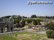 [P11] Vedere din Colosseum spre colina Palatino, în plan secund. În prim-plan, Arco di Costantino şi alături ruinele Casei Aurite (Domo Aurea), palatul lui Nero şi ale fântânii Meta Sudans » foto by Costi
 - 
<span class="allrVoted glyphicon glyphicon-heart hidden" id="av48138"></span>
<a class="m-l-10 hidden" id="sv48138" onclick="voting_Foto_DelVot(,48138,3406)" role="button">șterge vot <span class="glyphicon glyphicon-remove"></span></a>
<a id="v948138" class=" c-red"  onclick="voting_Foto_SetVot(48138)" role="button"><span class="glyphicon glyphicon-heart-empty"></span> <b>LIKE</b> = Votează poza</a> <img class="hidden"  id="f48138W9" src="/imagini/loader.gif" border="0" /><span class="AjErrMes hidden" id="e48138ErM"></span>
